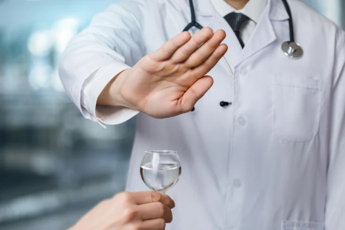 Вывод из запоя и лечение похмелья: профессиональная помощь