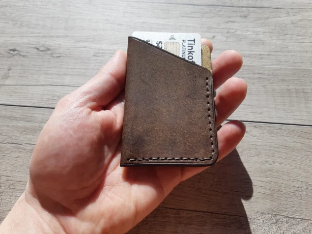 Мастерская Angry Hands: искусство создания кожаных аксессуаров