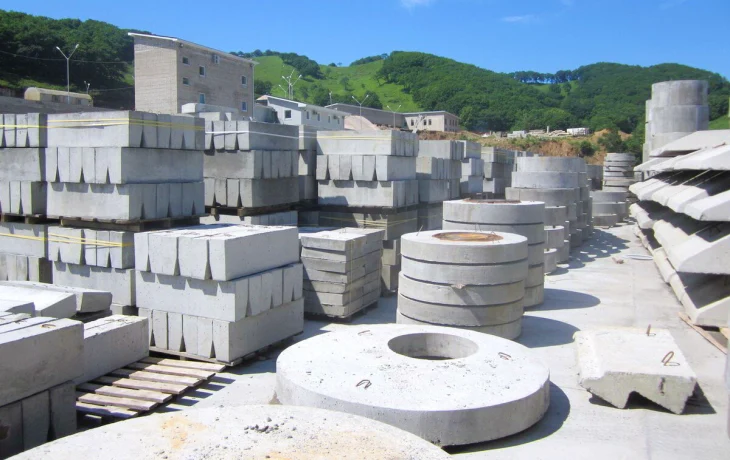 Железобетонные изделия (ЖБИ) для дорожного строительства: особенности и преимущества