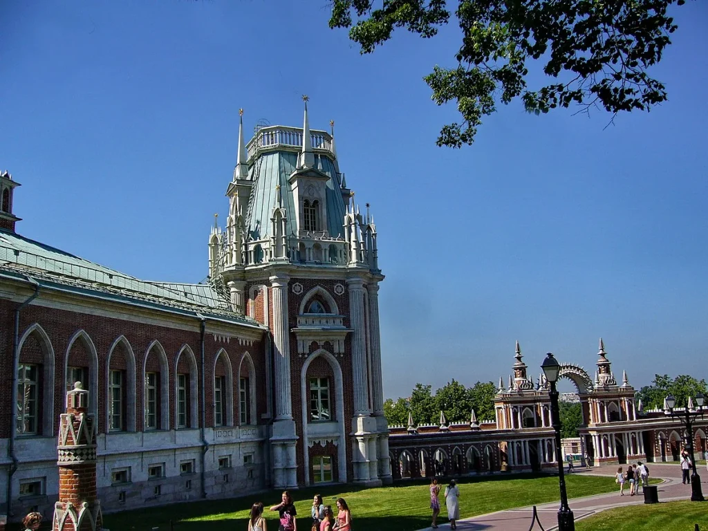 Царицынский дворец &mdash; архитектурная доминанта района