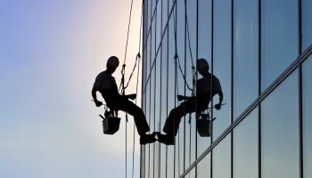 Цены на высотные работы: факторы, особенности и советы по выбору исполнителя