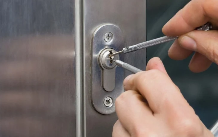 Вскрытие замков: сколько стоит и когда это необходимо?