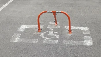 Парковочные барьеры: защита пространства и удобство для всех
