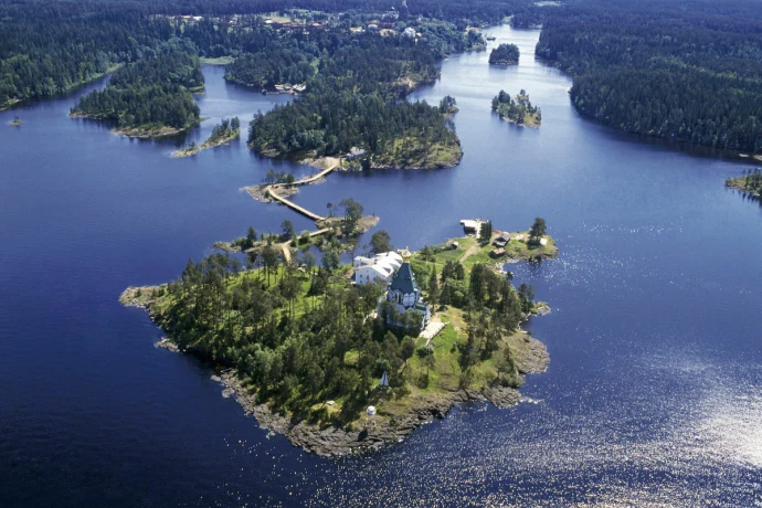 Водные экскурсии на Валаам и Ладожские шхеры: путешествие по Карелии