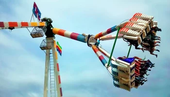 Как правильно выбрать и купить экстремальный аттракцион в парк?
