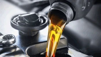 Моторное масло: важнейший компонент для долговечности двигателя