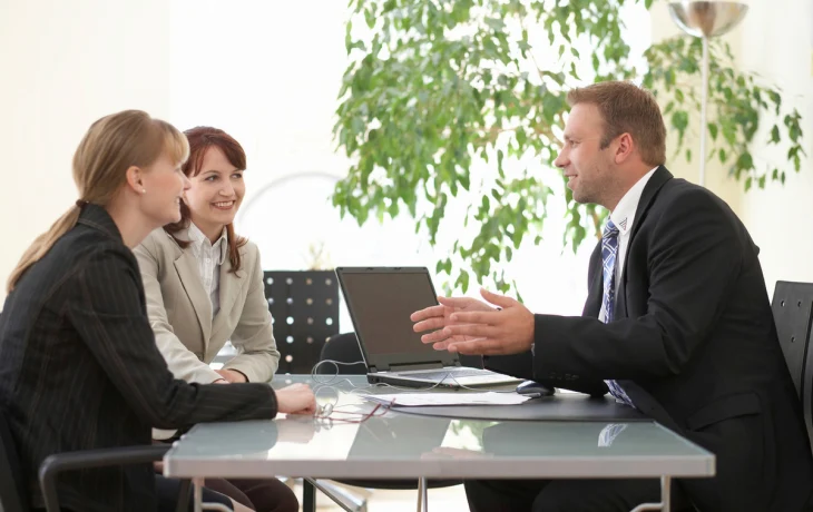 Преимущества и недостатки использования кредитных брокеров