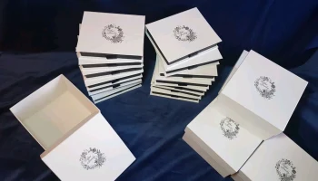 Картонные коробки для бижутерии: как упаковка превращается в искусство