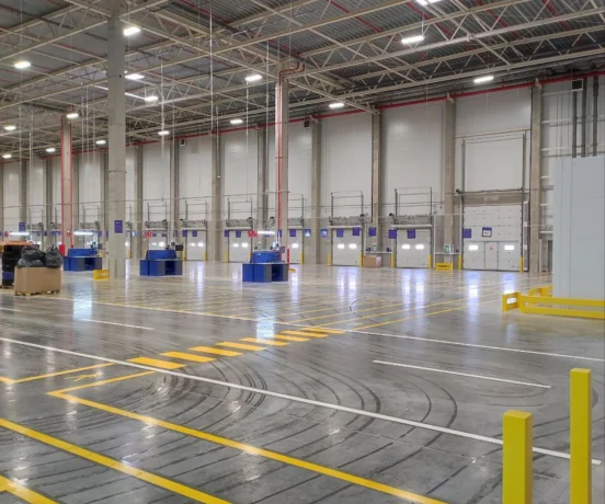 Организация пространства и безопасности: значение сигнальной разметки