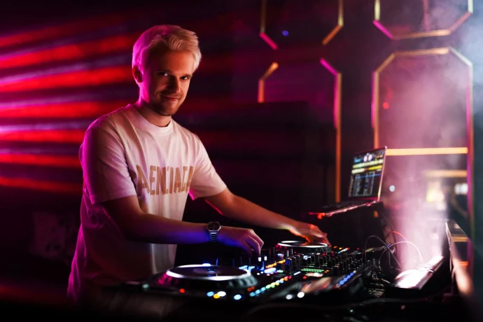 Премиальный клуб LASKI в Москве &mdash; гастрономический театр с ночной программой международного уровня