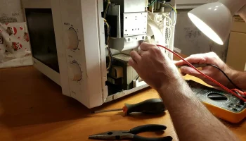 Ремонт бытовой техники: цены в 2025 году и как сэкономить на услугах в Москве