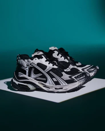 Обзор женских кроссовок от BALENCIAGA