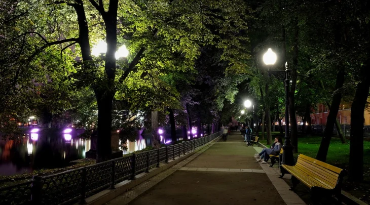 История современных Патриков: как Патриаршие пруды стали символом Москвы 5