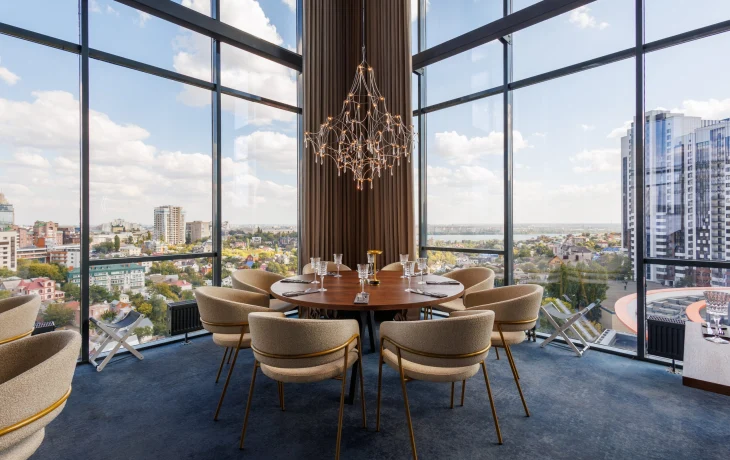 Банкетный зал для свадьбы в ресторане &laquo;Москва&raquo;