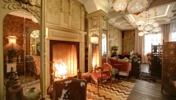 Откройте для себя магию уюта в Каминном зале!