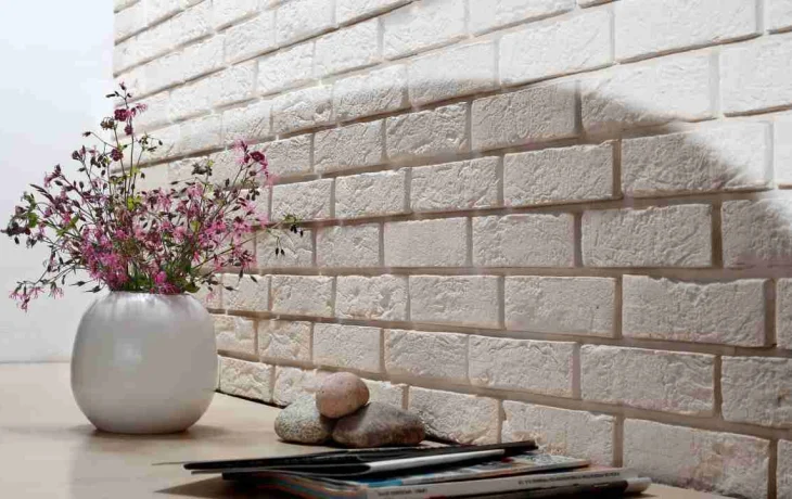 Использование декоративного кирпича в разных стилях интерьера