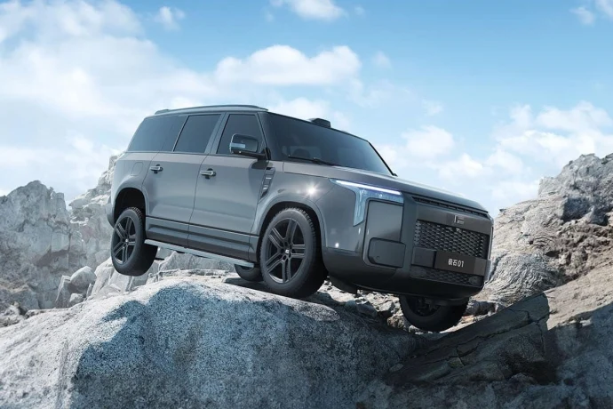 ROX 01: китайский претендент в премиум-сегменте SUV