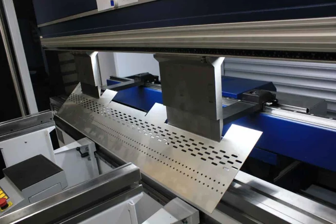 Поставки инструмента и оснастки для металлообрабатывающих станков: решение ключевых проблем отрасли