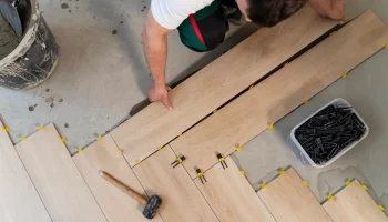 Паркетные работы: искусство создания и восстановления напольных покрытий