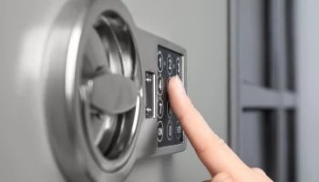 Как открыть заблокированный сейф: советы и хитрости