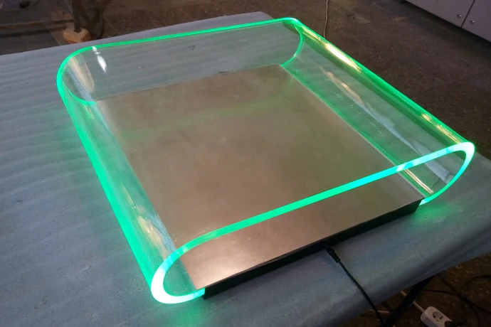 Прозрачность, надёжность и функциональность: лабораторное оборудование из оргстекла