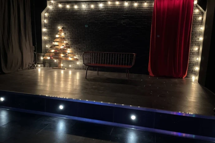 Аренда сценического подиума с доставкой: профессиональное решение для мероприятий