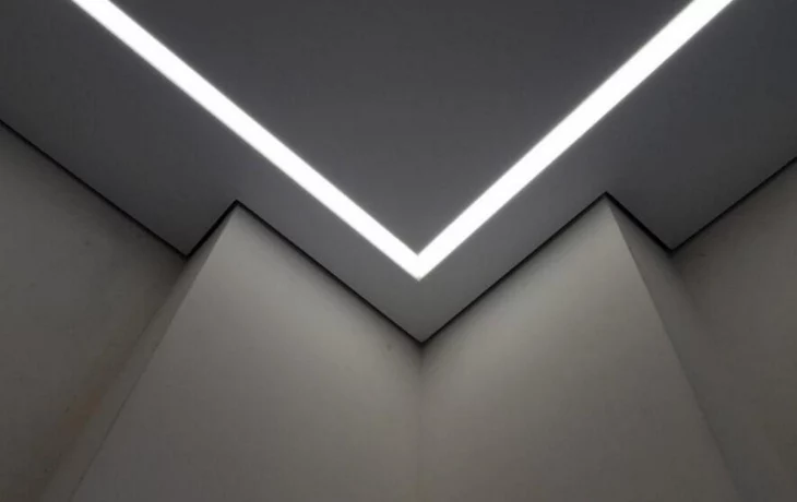 Теневой профиль для натяжных потолков: инновационное решение в современном интерьере