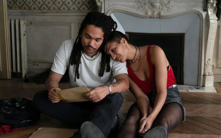 Семейные узы на расстоянии вытянутой руки: Разбираем новую работу Джима Джармуша