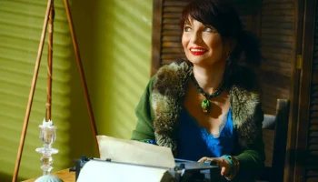 Юлия Чернякова рассказала, как оптимизм и юмор помогают превращать жизненные неурядицы в источник вд